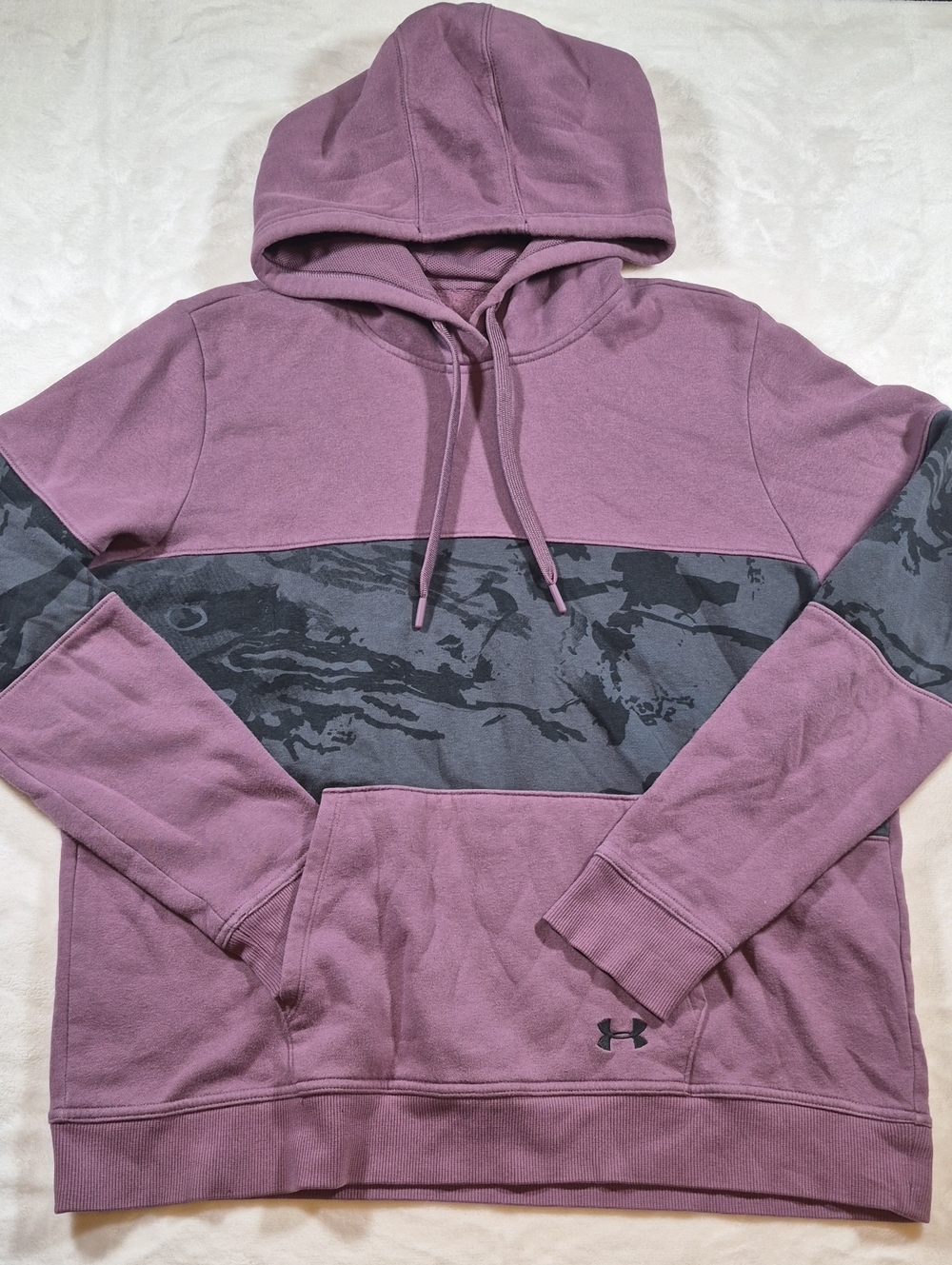 Under Armour Mauve Pullover Hoodie with Charcoal Camo Panel
